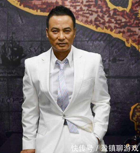 64岁任达华首次披露伤情,右手永久性创伤难恢复 64岁任达华首次披露伤情,右手永久性创伤难恢复