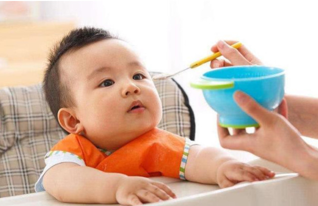 6个月宝宝按时吃饭,为何还会营养不良?医生的