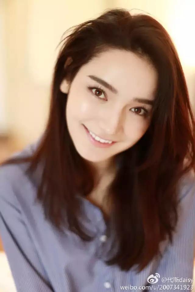 《三生三世》女主脱下戏服后,最漂亮的不是杨幂迪丽热巴,而是她?
