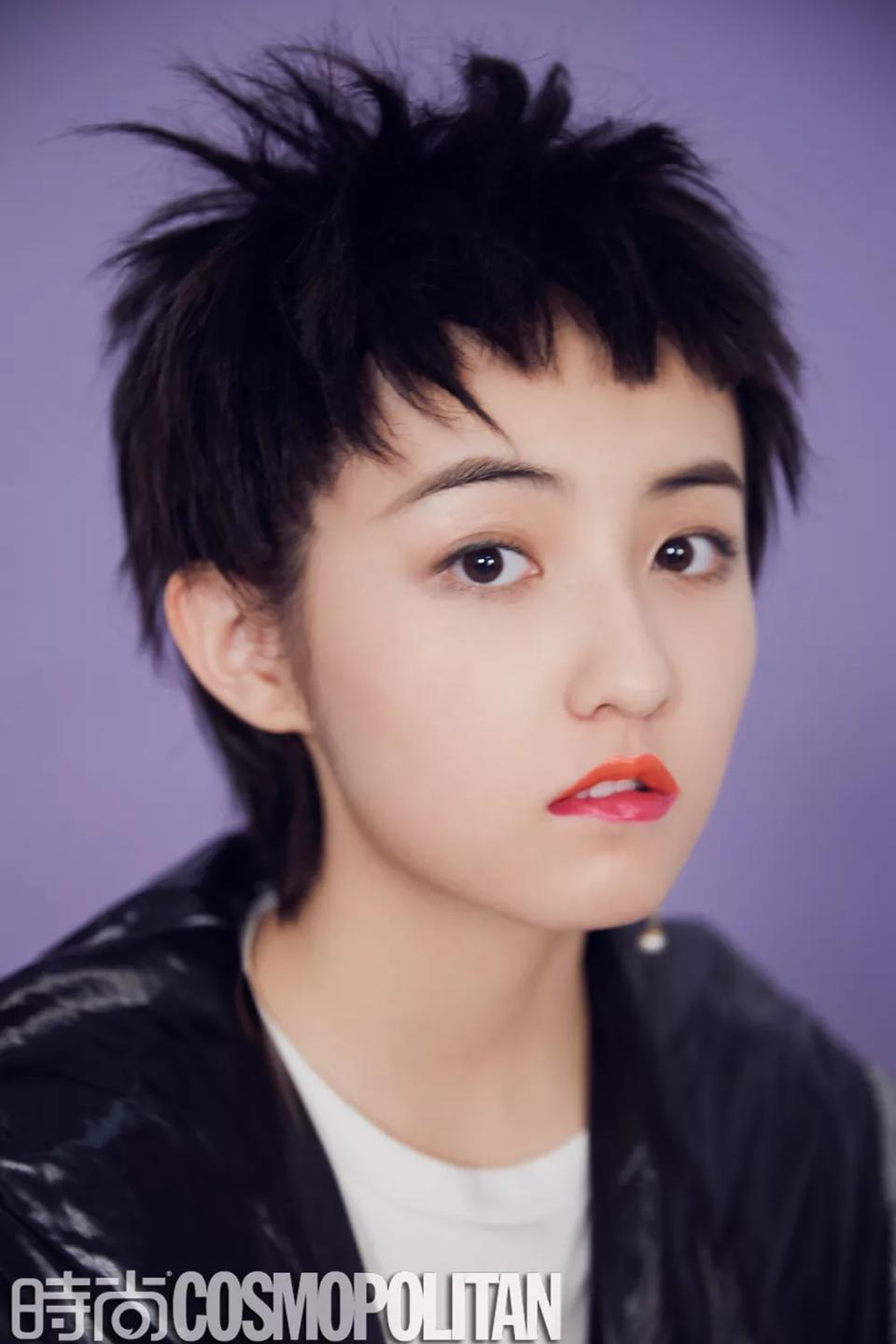 张子枫寸头造型挑战热巴,网友评论:誓死要把王