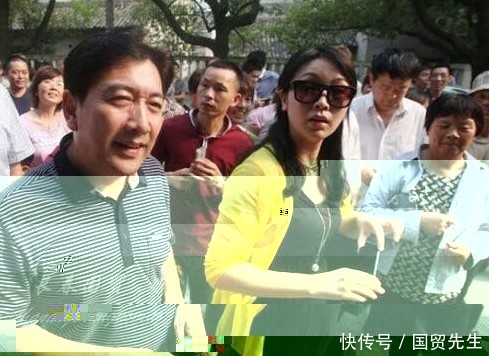水均益6岁双胞胎儿女近照曝光 分别叫水亦佐和
