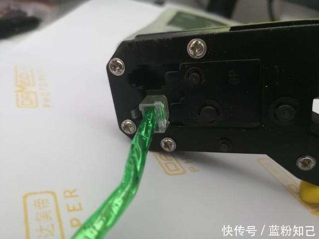 制作网线教程 t016bf762d936716056.jpg