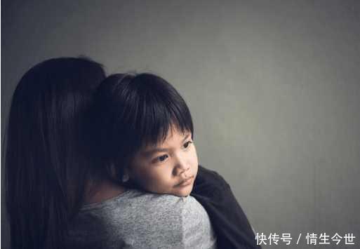 出差回家想给老公一个惊喜, 看到抽屉里的一张纸后, 我提出了离婚