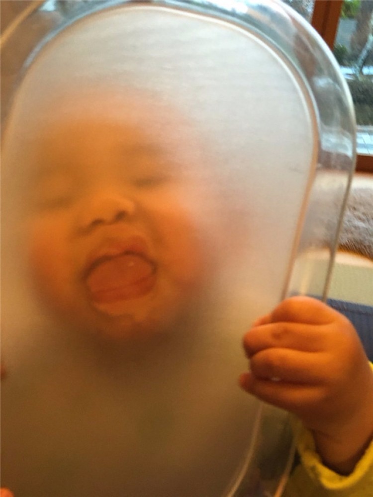 你和恐怖大片之间只差了一块毛玻璃