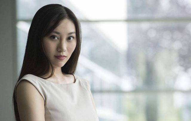 已婚女人想\"泡\"你,才有这4个\"潜台词\",第1个最明显!