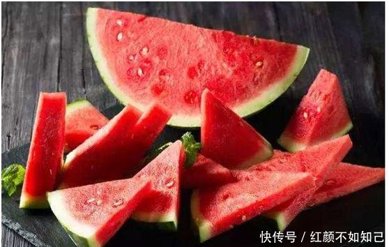 日本人来中国最想买一种水果,却被水果摊老板