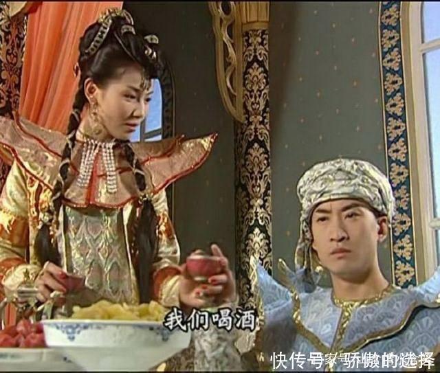 还珠格格看到慕沙对尔康用的手段,我才知道知画已经很保守了!