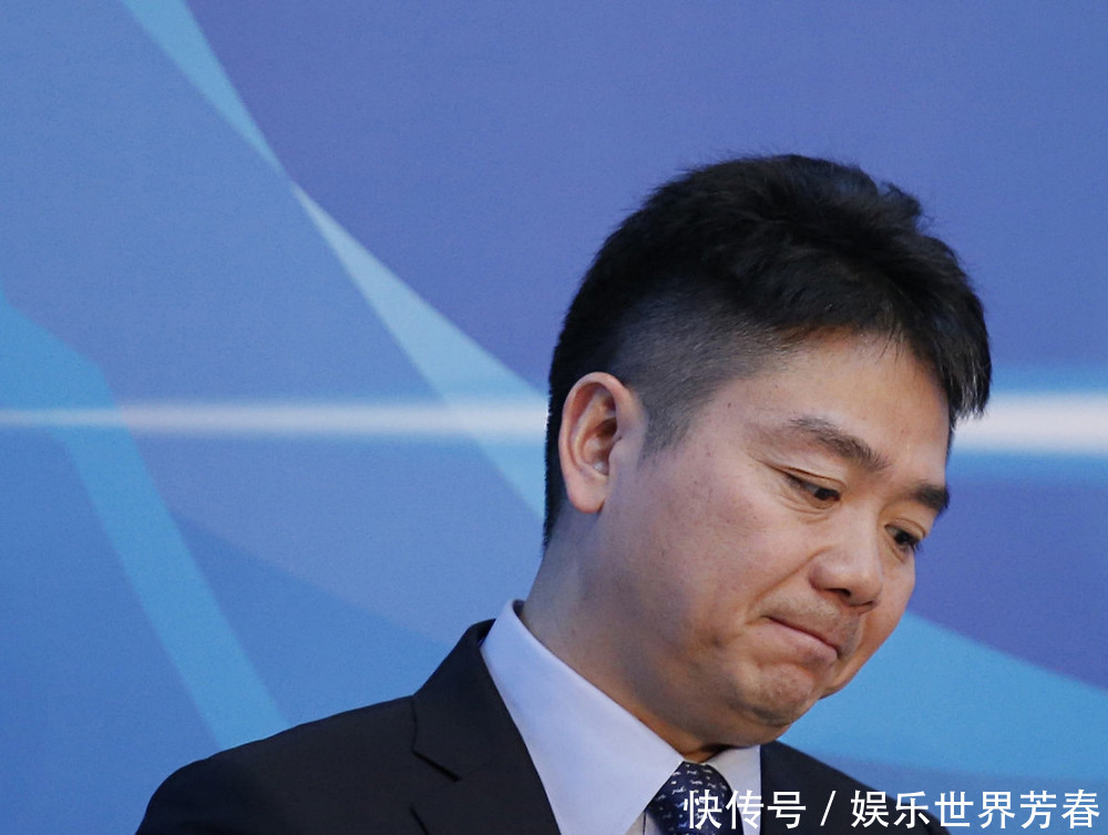 章泽天再次伤感发文,刘强东陷入了离婚风波四