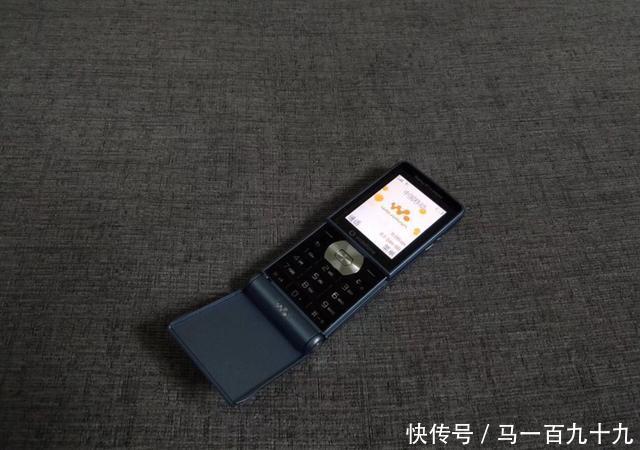 实拍:索尼最经典手机,屏幕点亮的瞬间泪目!