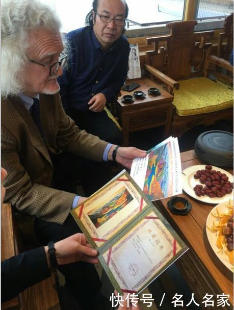 白俄罗斯共和国文化联盟主席来京接见徐建新教