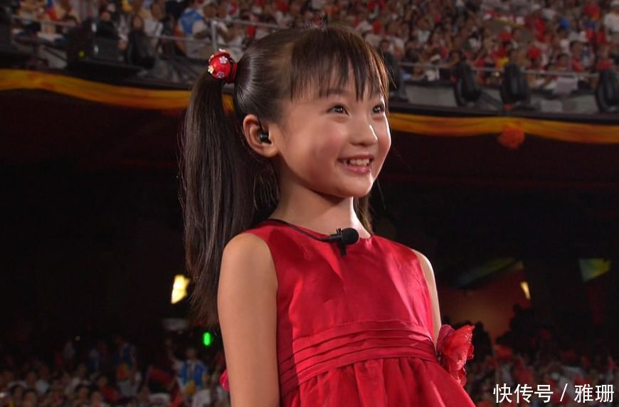 10年之后,张艺谋首次回应林妙可假唱原因,他也