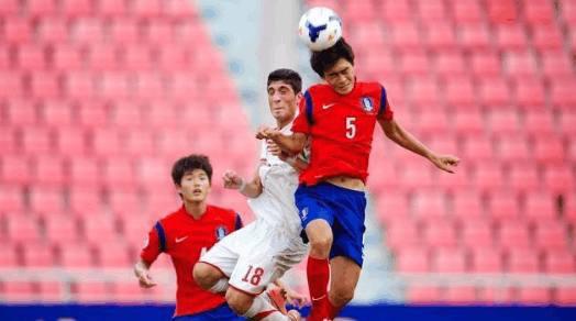 世界杯韩国足球队踢球太脏 网友:实力不够犯规