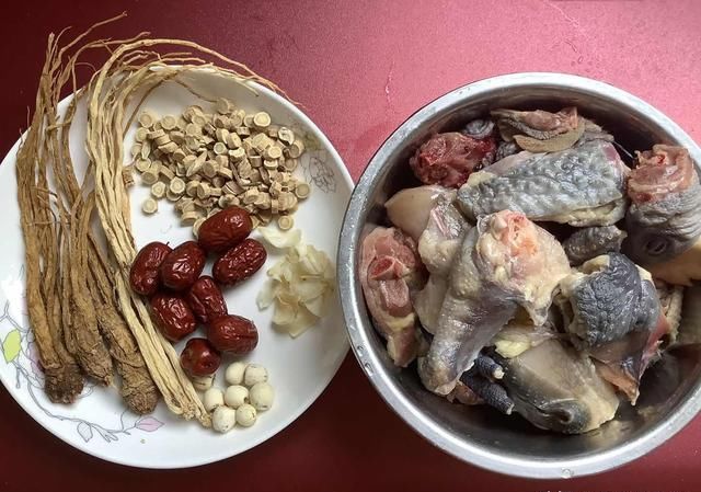 莲子黄芪老母做法当归鸡汤教程的党参,坐月子inssider百合使用图片