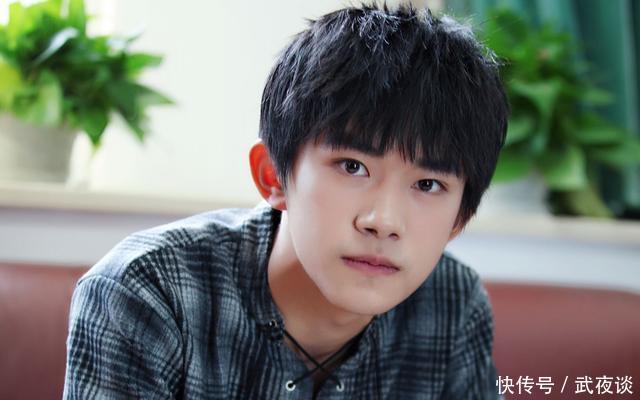 男星的童年照,黄子韬熊猫眼,张艺兴萌翻,易烊千