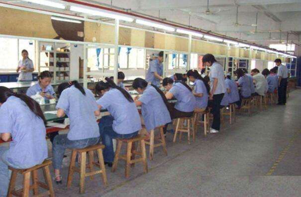 安心找工作,老员工比新员工工资低,愤然离职,老