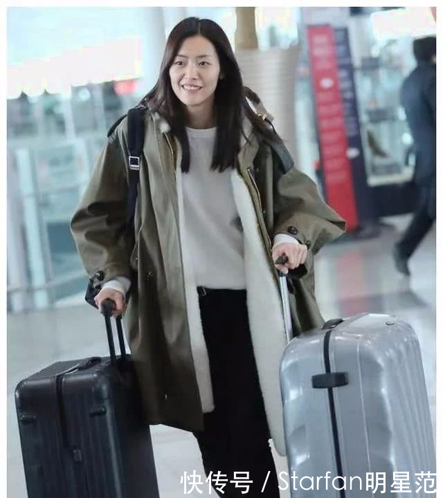 原来机场街拍都是骗人的,这几位女星才是赶飞