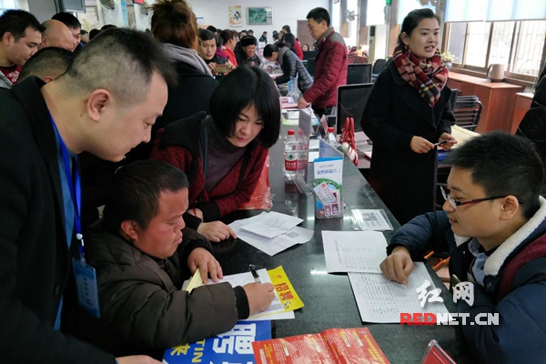 新春走基层|愿新春喜庆气象 带你狗年\"红\"运