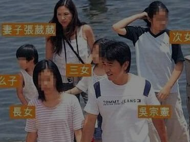 生四个孩子的明星,张艺谋超生被罚800万,而他