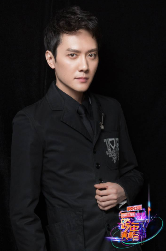 湖南卫视热播剧《知否》的两位主演冯绍峰,朱一龙都将在今晚登台献唱