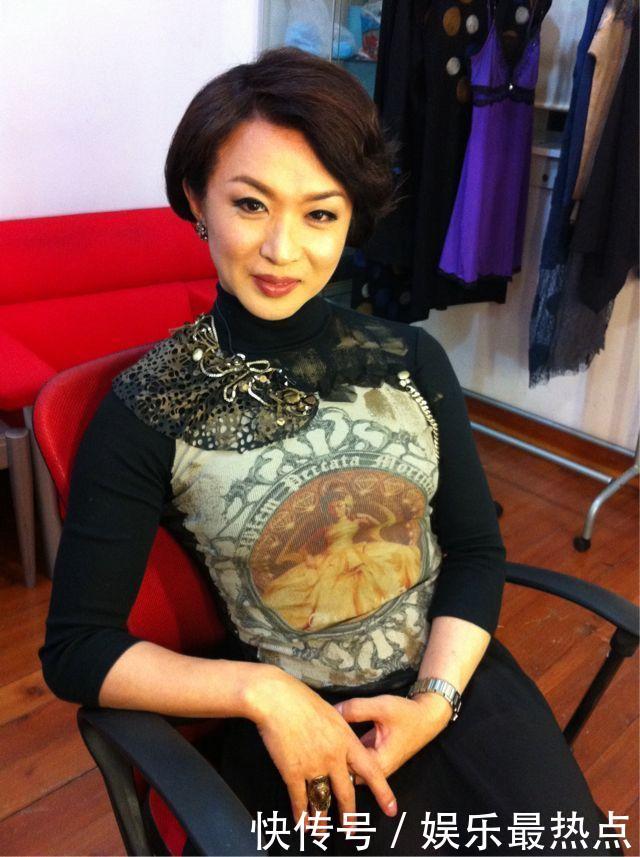 赵丽颖人品太差,一张图就能看出来她的心机,她