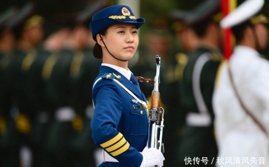 中国最美国语,女兵一点不比明星差!美女气质v国语爱图片