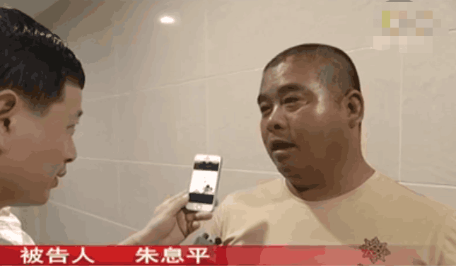 孪生兄弟长得像,冒用照片出国14次被判刑,男子