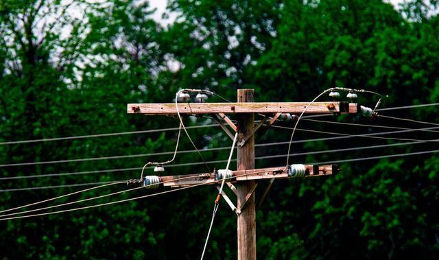 农村改装新电表后,电费从几十变几百?老电工说出了真相