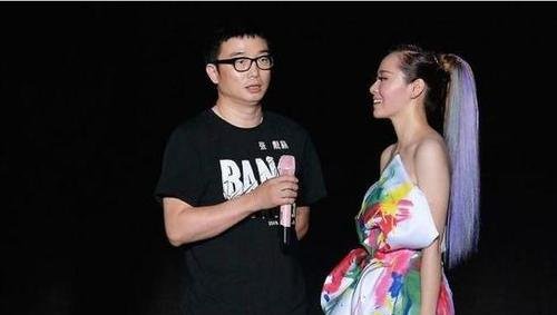 张靓颖男友冯轲是谁:冯轲和张靓颖差多少岁