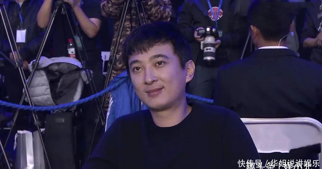不开豪车开美女王思聪骑电车载低调,美女等红了酒被电驴轮奸喝醉图片