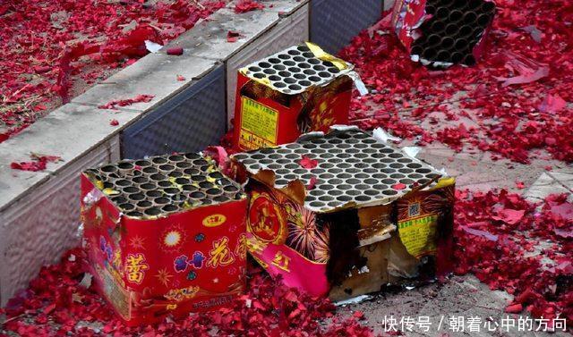 土豪一掷千金鞭炮响不停,pm2.5爆表健康谁买单