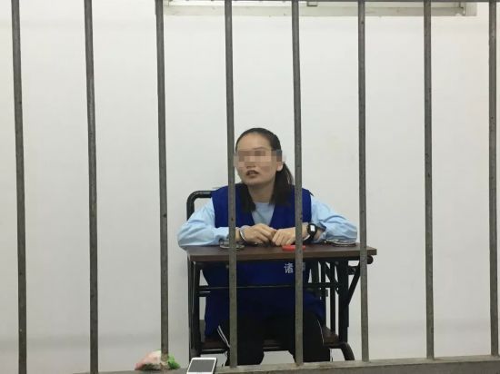 黄鳝门事件宣判 主播琪琪领刑一年九个月