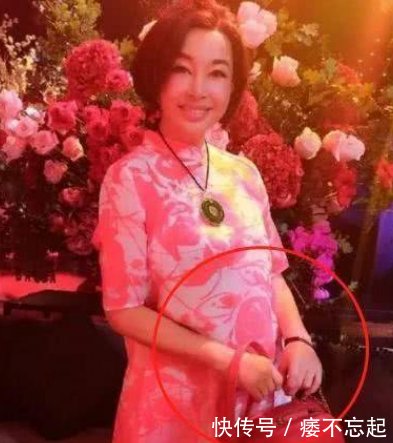 63岁的刘晓庆怀孕了?第四任老公今年76岁,网