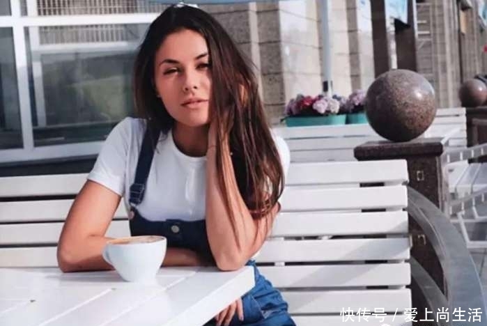 女子凭一颗痘痘抓到老公出轨证据!网友:根本就