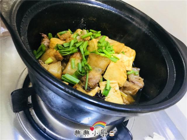 全家都爱我做的豆腐烧肉，方法简单一看就会！