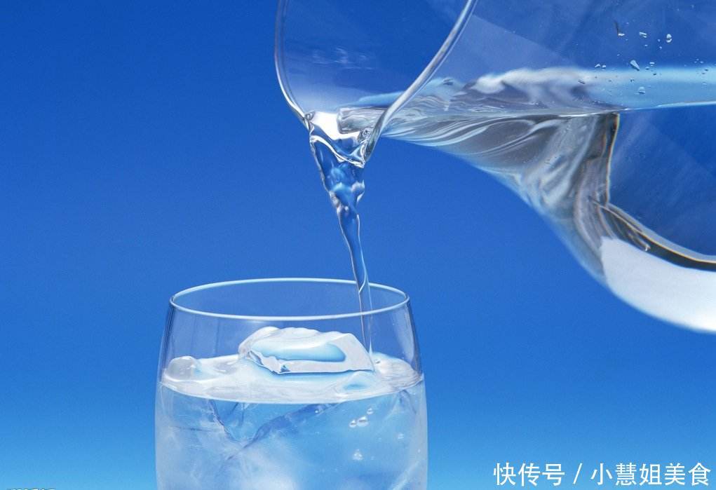 喝水的时候 一半开水一半冷水喝 对身体有什么