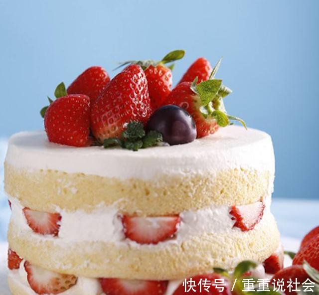 草莓夹心蛋糕,这种蛋糕真的很好吃,你会送这个吗?
