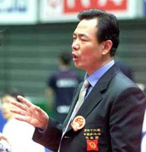 现任中国乒乓球队总教练是谁?