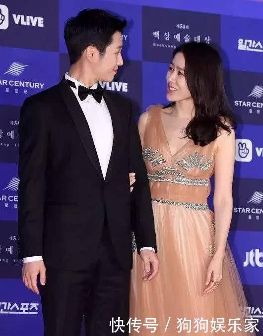 丁海寅孙艺珍十指紧扣,网友:亲密自拍100张?抢C位真是够了