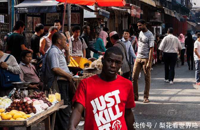 中国的非洲街, 很多黑人在这成家立业, 当地政府很头疼!