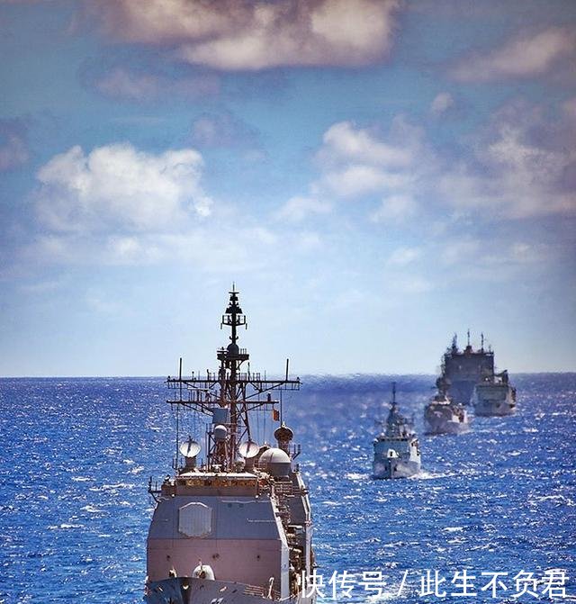 环太平洋联合军演 各国海军组成编队拍摄宣传