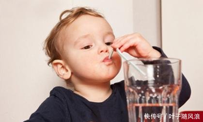 宝宝多大可以喝水?每天喝多少水合适?不爱喝