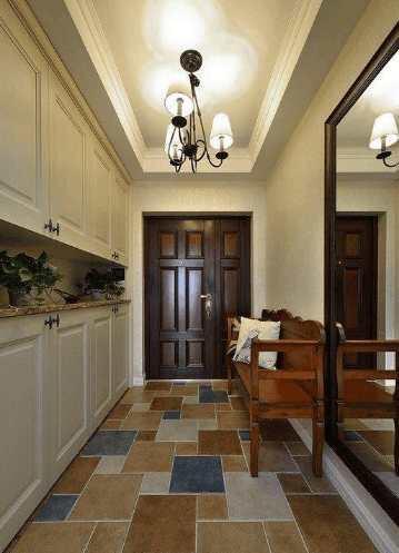 入住新房开发商留的入户门需要换掉吗？看完庆幸我家没做错