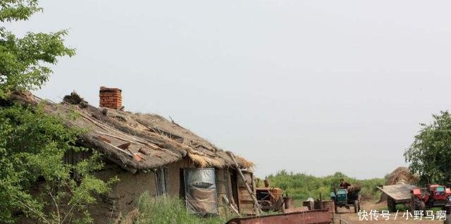 农民工捡到10万送警局,失主到来后,农民工却被