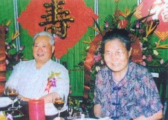 将门出虎子，这位上将三个儿郎没出一将军，却更令你敬重