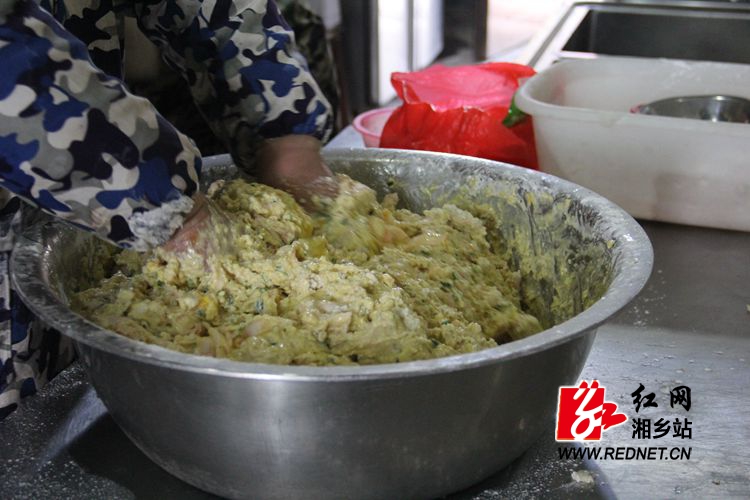 舌尖上的年味:黄灿传承的\"金石味道\"