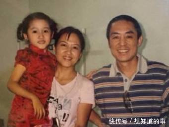 关晓彤京圈里攀关系,张艺谋替她喊话:我说她