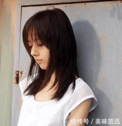 郭碧婷不是离不开黑长直, 而是她自己整牙整成