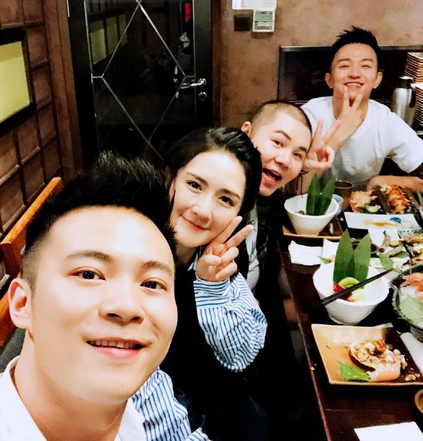 谢娜复出1个月身材仍圆润,自曝体重116斤,一句