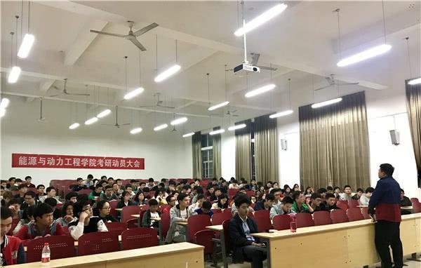 大学整个宿舍就你自己考研是种什么体验? 网友