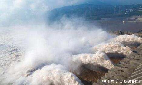 三峡大坝工程一年能挣多少钱? 说出来你都不信